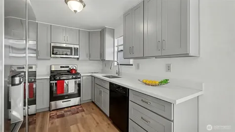 7301 32nd Avenue S Seattle WA 98118