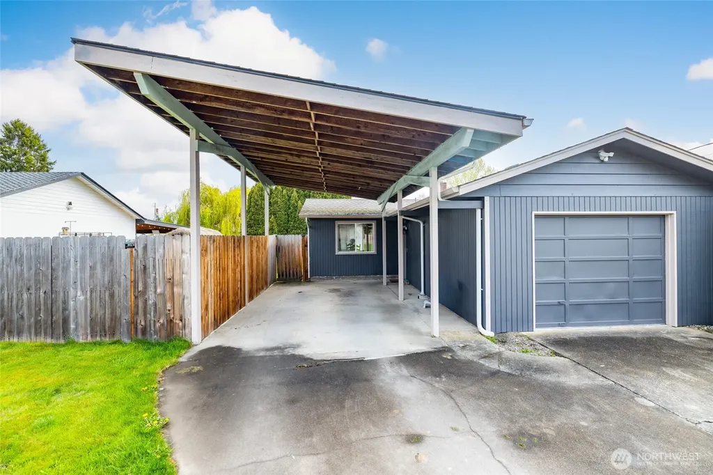 20181 Lafayette Road Burlington WA 98233