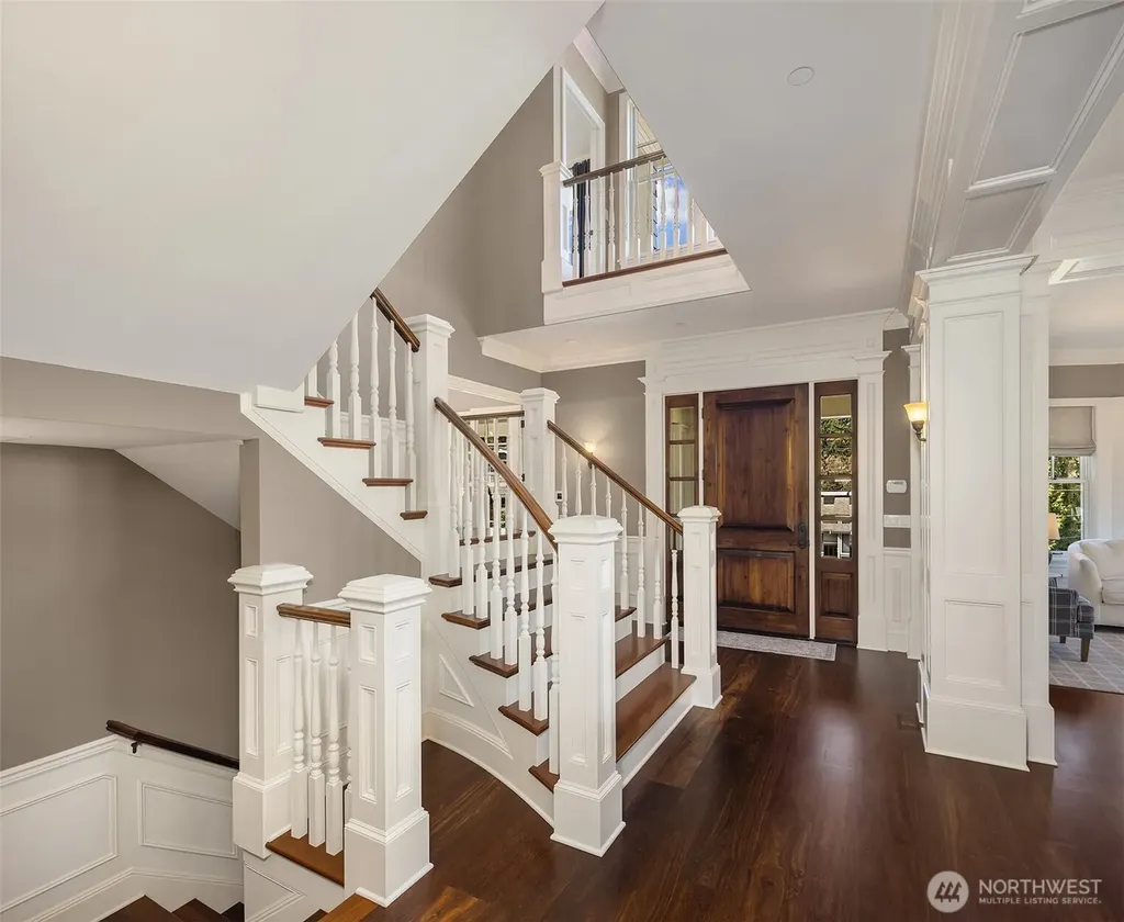 2212 77th Avenue SE Mercer Island WA 98040
