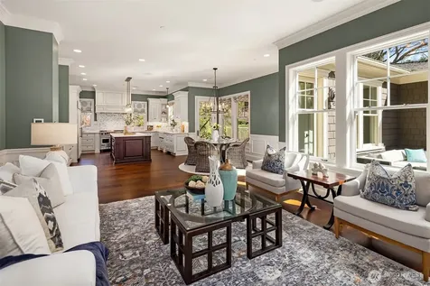 2212 77th Avenue SE Mercer Island WA 98040