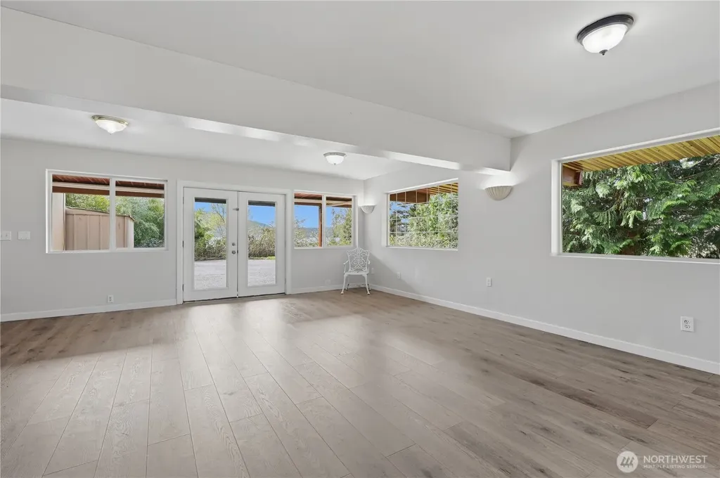 2539 Mackenzie Road Bellingham WA 98226