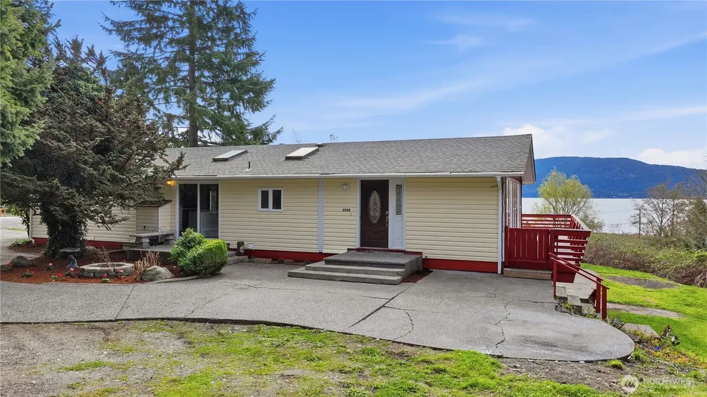 2539 Mackenzie Road Bellingham WA 98226