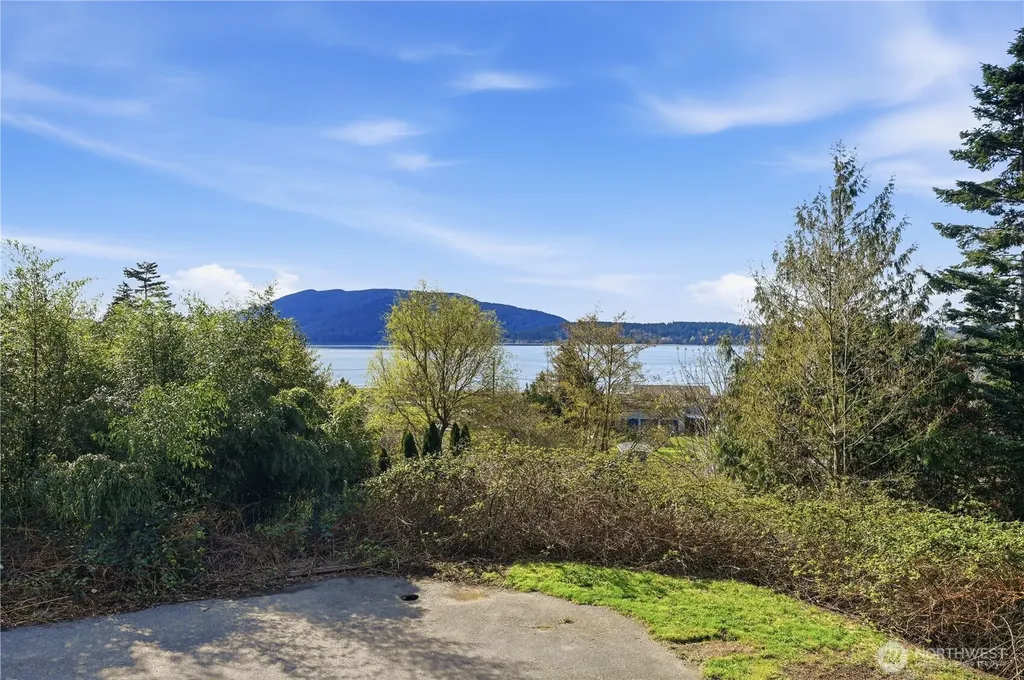 2539 Mackenzie Road Bellingham WA 98226
