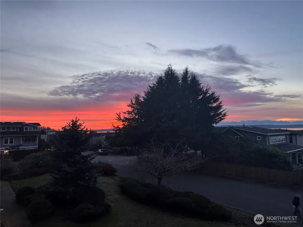 300 2nd Avenue N Edmonds WA 98020