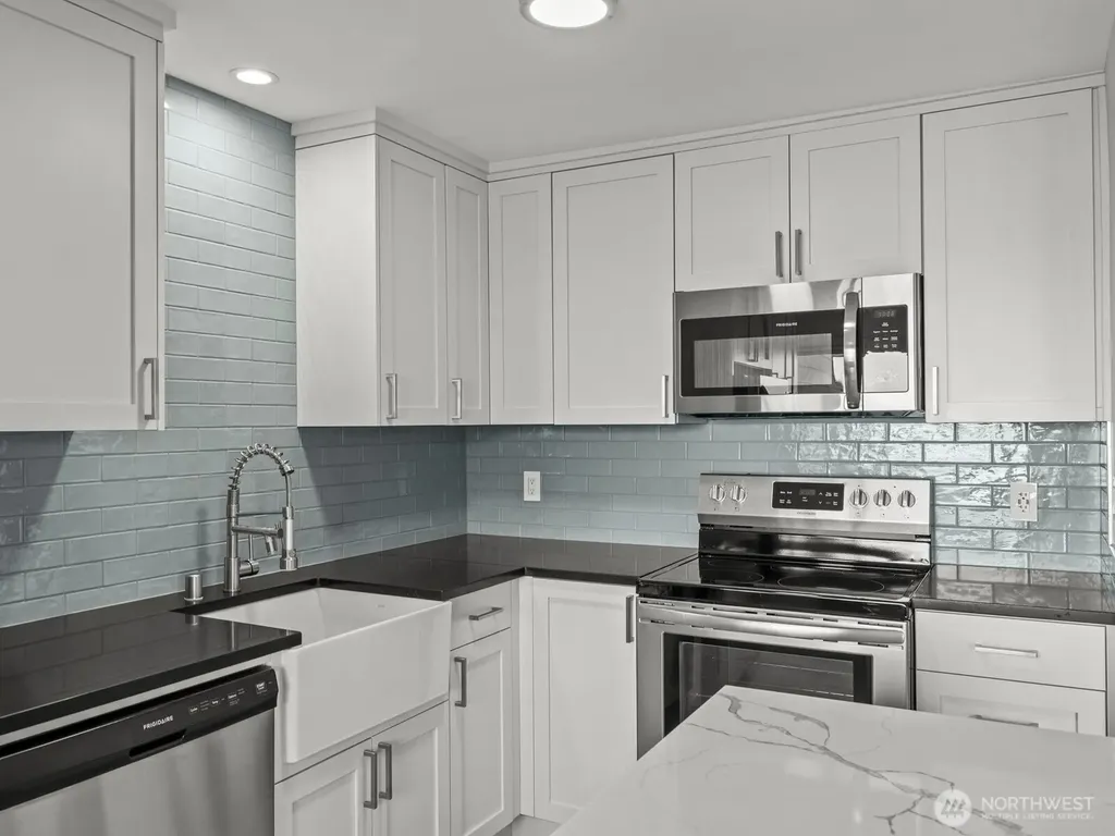 300 2nd Avenue N Edmonds WA 98020