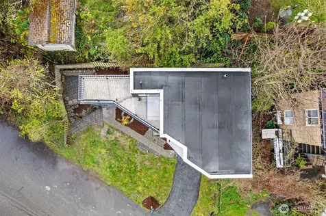 4047 25th Avenue W Seattle WA 98199
