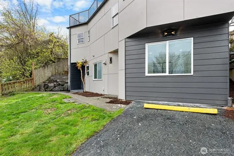 4047 25th Avenue W Seattle WA 98199