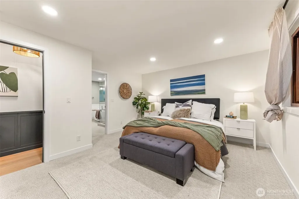 15817 SE Newport (private Drive) Way Bellevue WA 98006