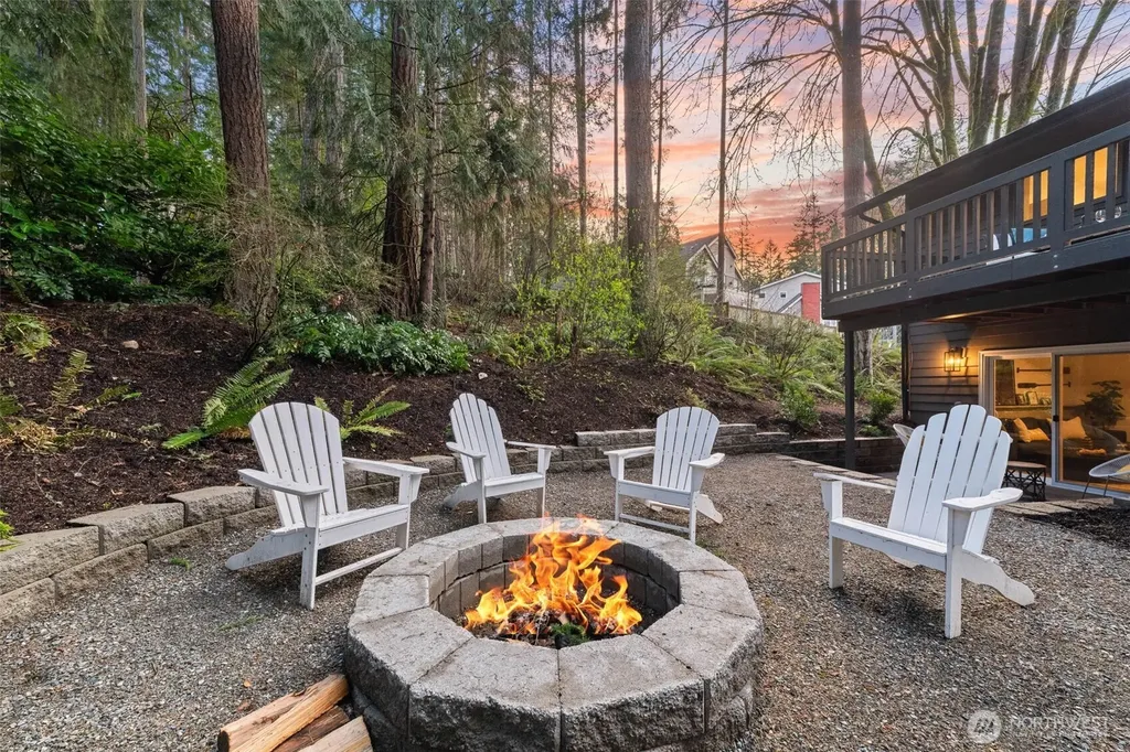 15817 SE Newport (private Drive) Way Bellevue WA 98006