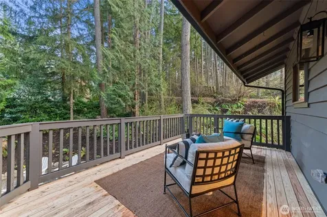 15817 SE Newport (private Drive) Way Bellevue WA 98006
