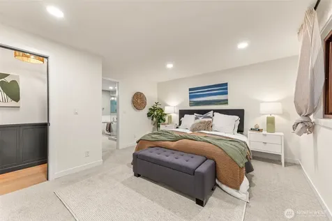 15817 SE Newport (private Drive) Way Bellevue WA 98006