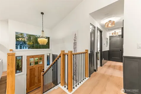 15817 SE Newport (private Drive) Way Bellevue WA 98006