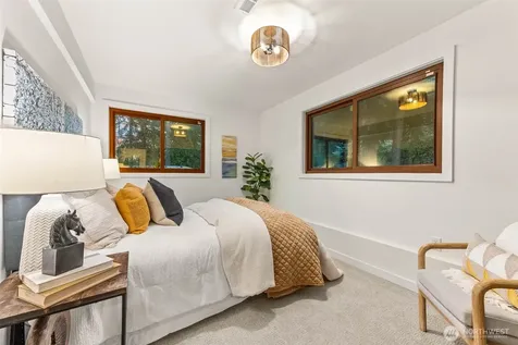 15817 SE Newport (private Drive) Way Bellevue WA 98006