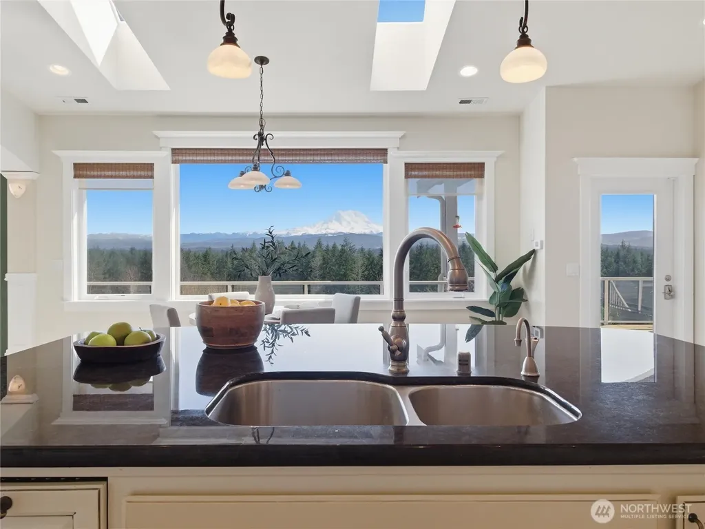 2510 Cascade Drive E Roy WA 98580