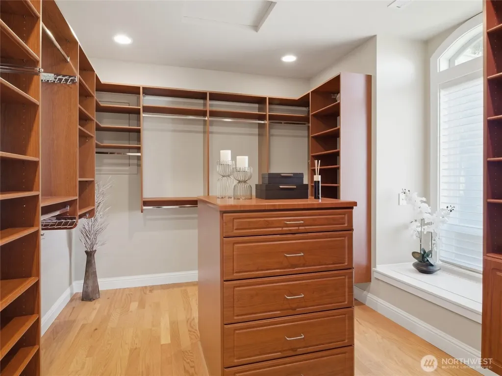 2510 Cascade Drive E Roy WA 98580