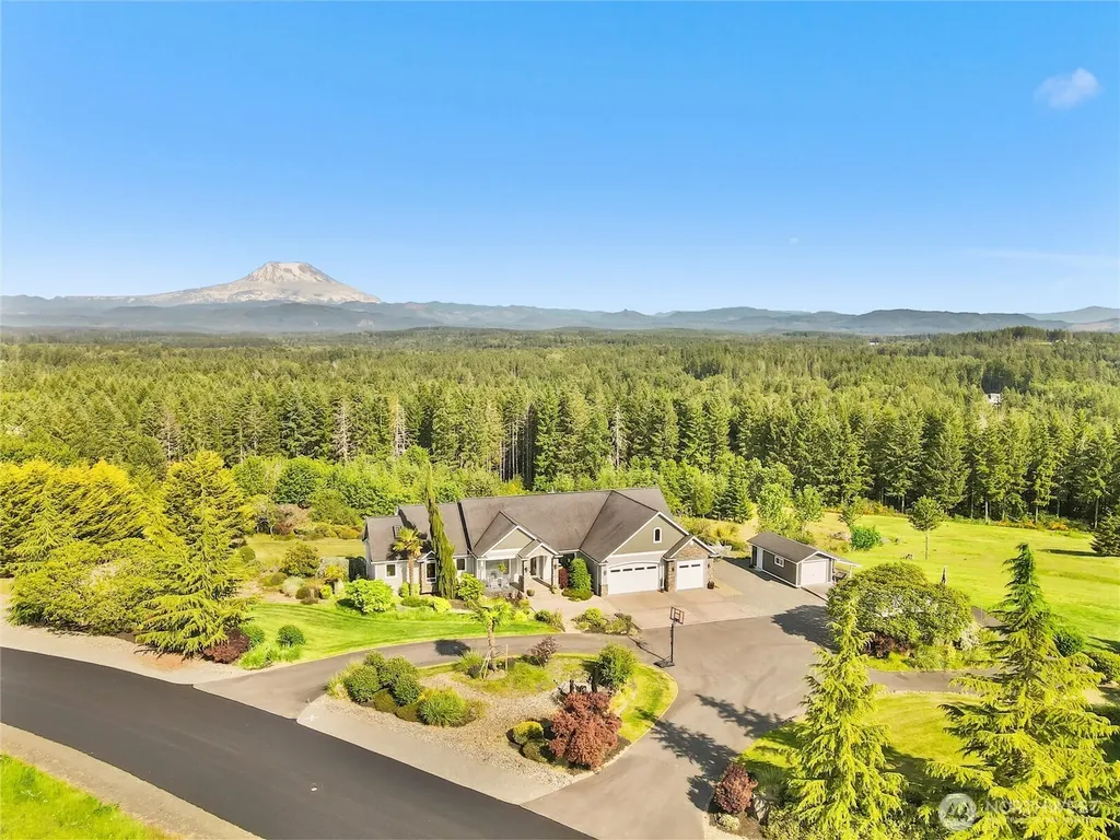 2510 Cascade Drive E Roy WA 98580