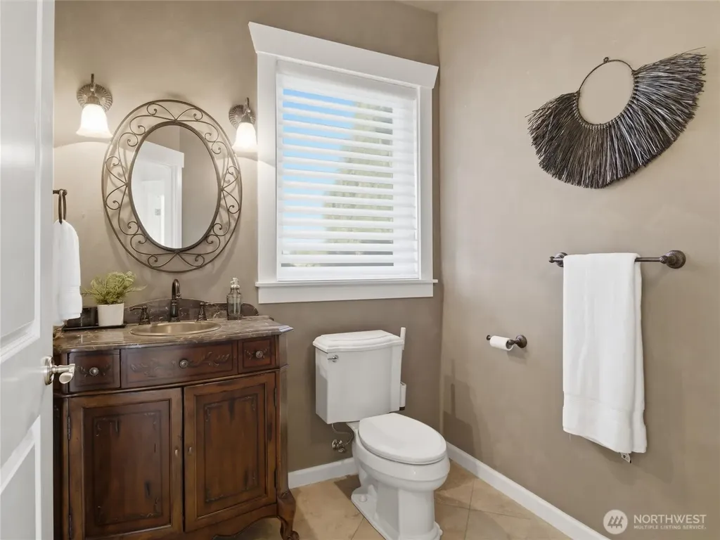 2510 Cascade Drive E Roy WA 98580