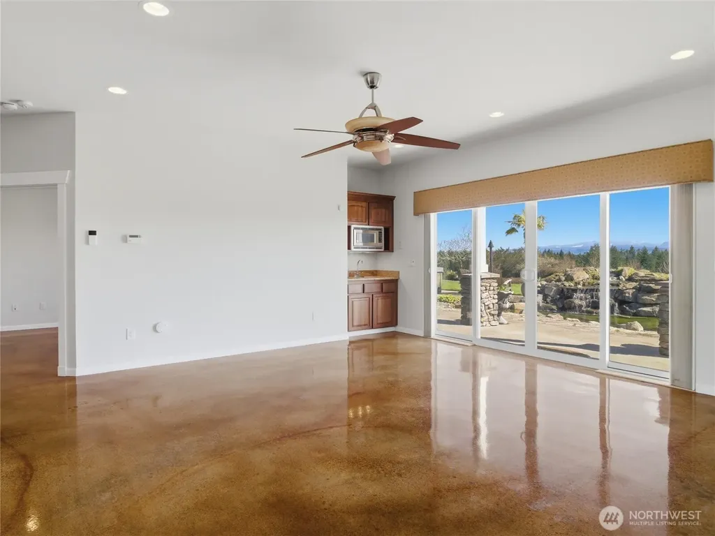 2510 Cascade Drive E Roy WA 98580