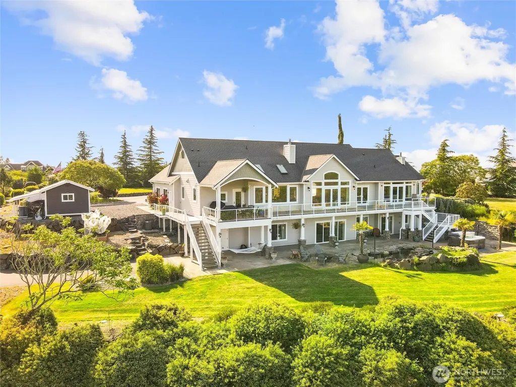 2510 Cascade Drive E Roy WA 98580