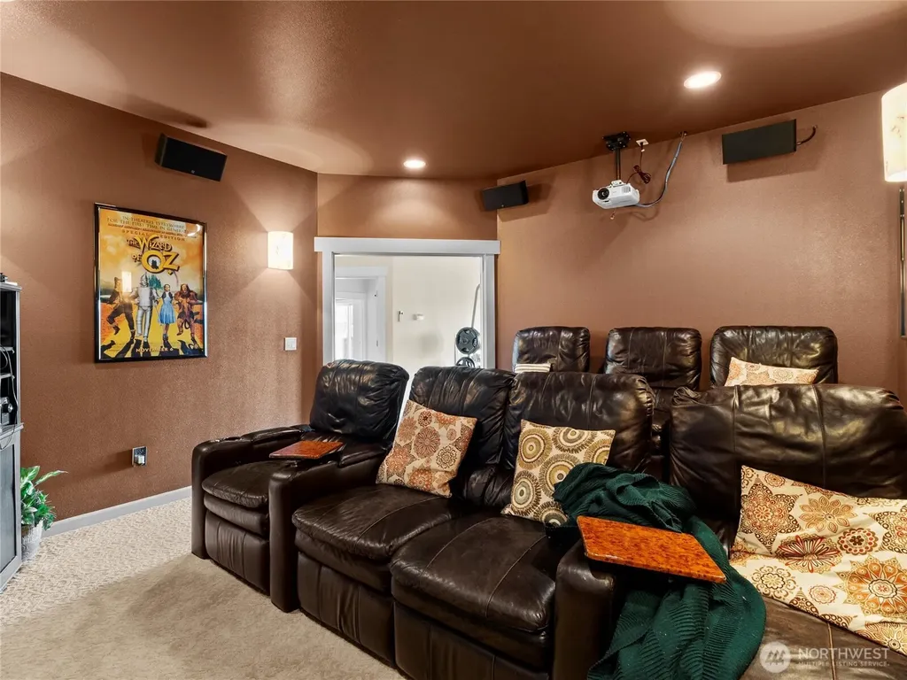 2510 Cascade Drive E Roy WA 98580