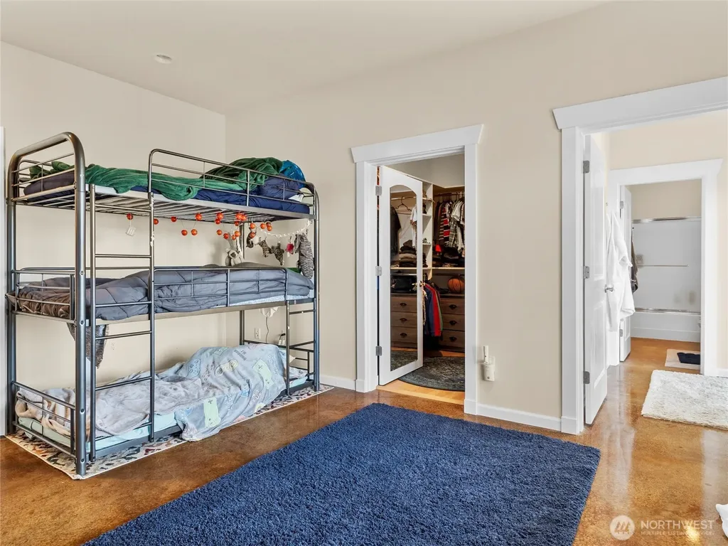 2510 Cascade Drive E Roy WA 98580