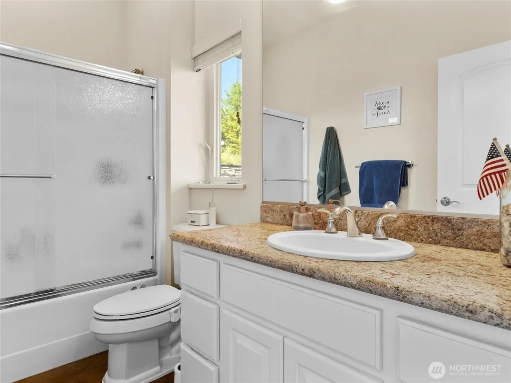 2510 Cascade Drive E Roy WA 98580