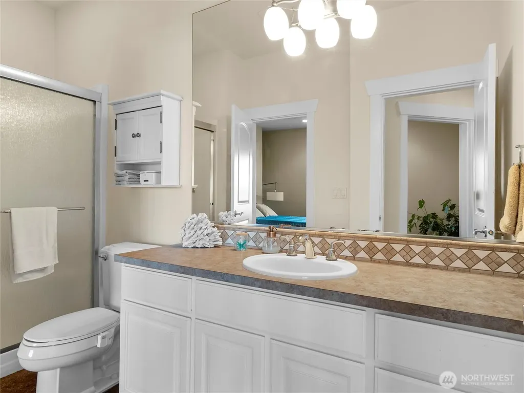 2510 Cascade Drive E Roy WA 98580