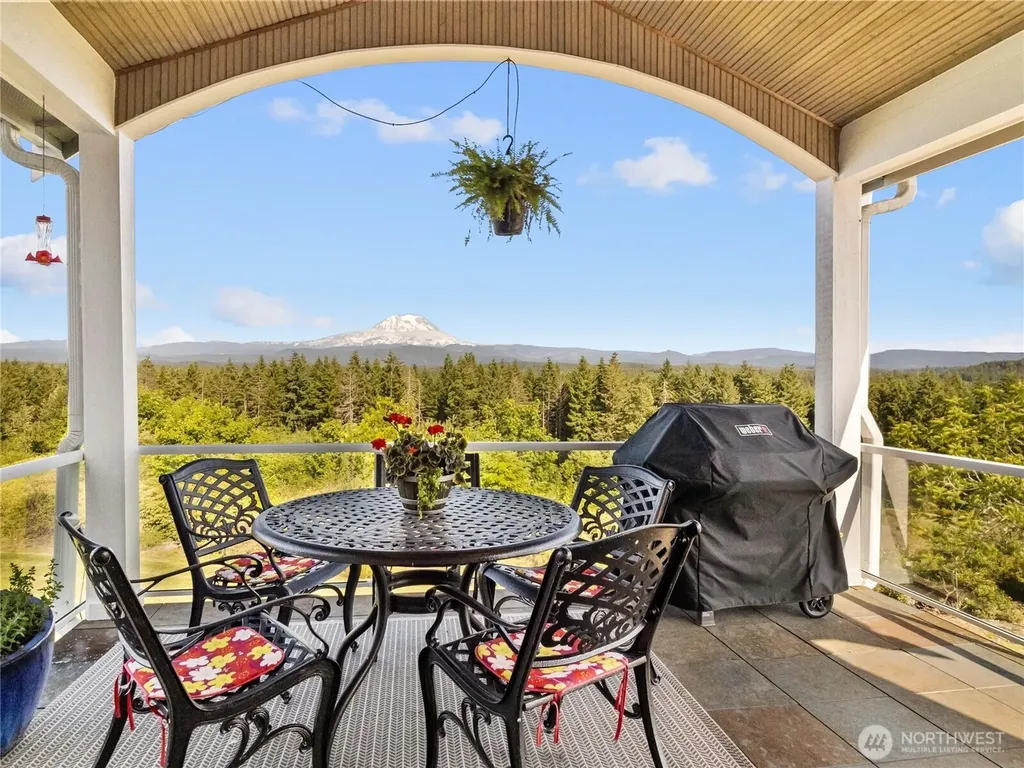 2510 Cascade Drive E Roy WA 98580