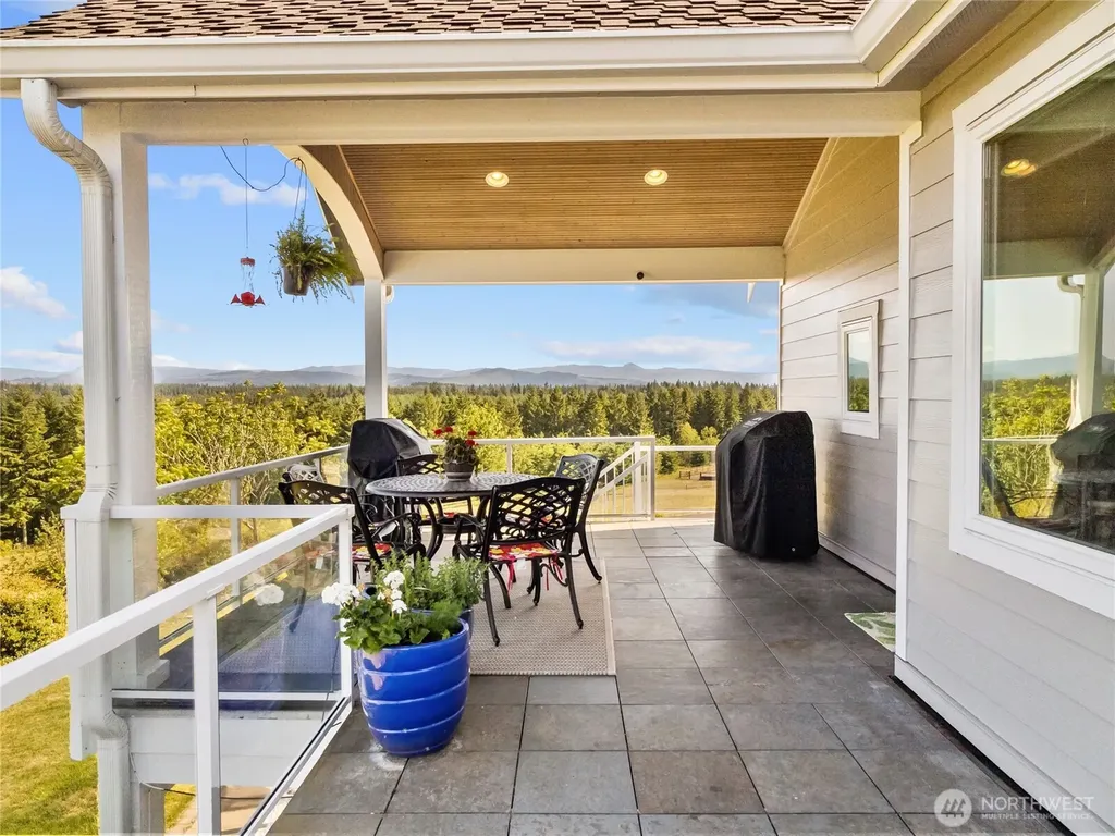 2510 Cascade Drive E Roy WA 98580
