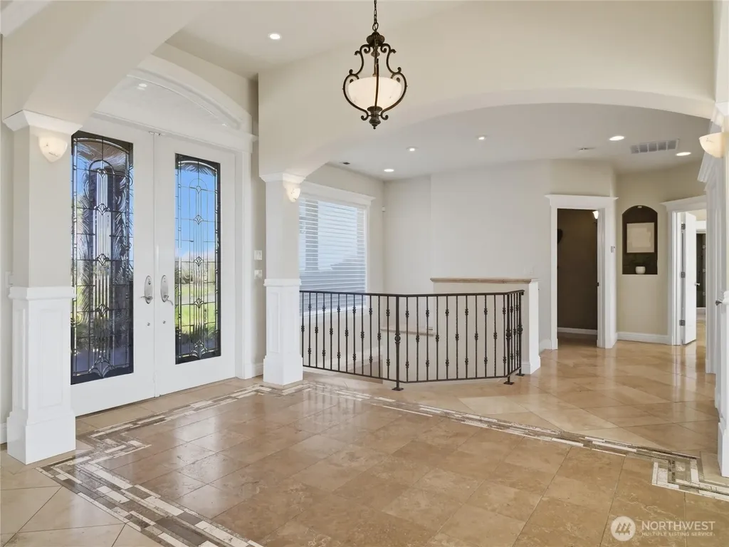 2510 Cascade Drive E Roy WA 98580