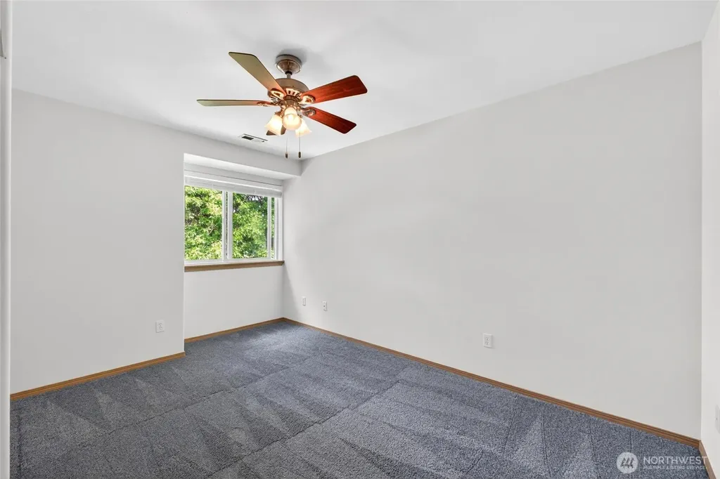 10907 62nd Street E Puyallup WA 98372