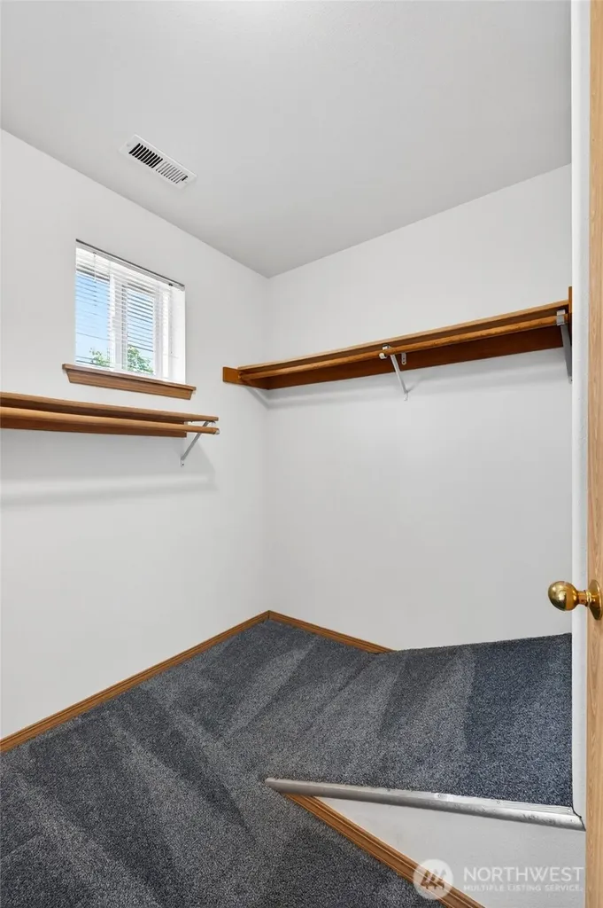 10907 62nd Street E Puyallup WA 98372