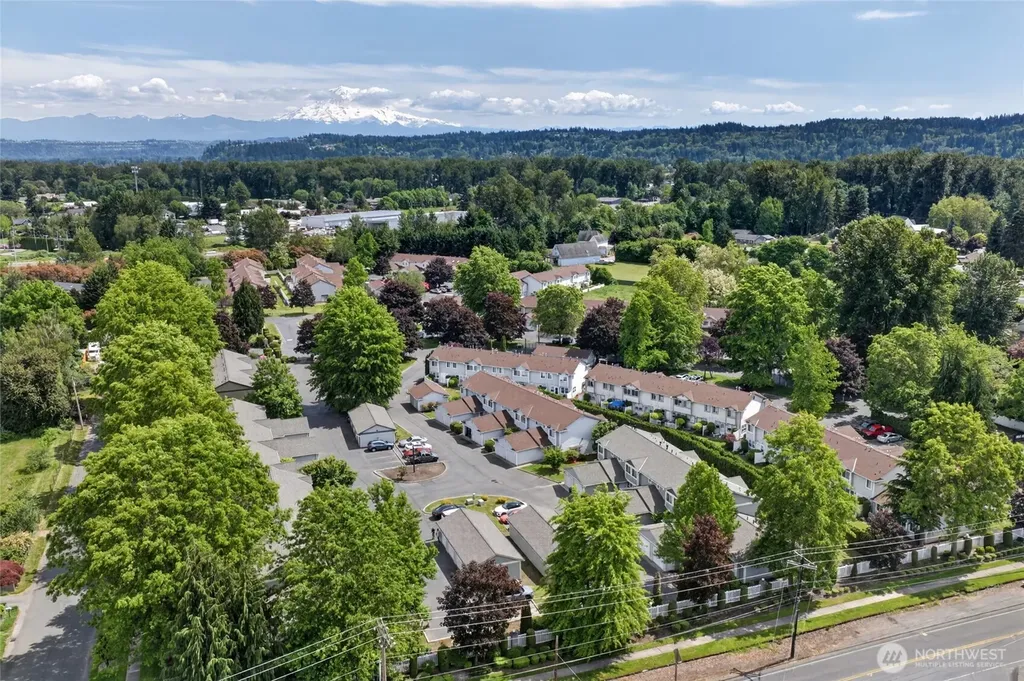 10907 62nd Street E Puyallup WA 98372