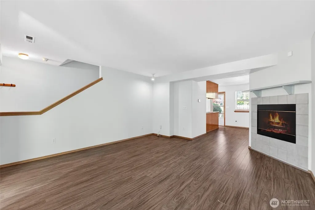 10907 62nd Street E Puyallup WA 98372