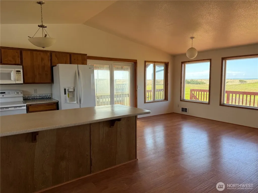 30011 G Street Ocean Park WA 98640