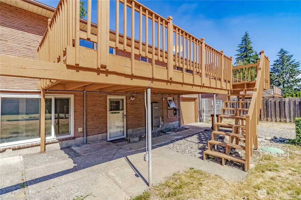 11834 8th Avenue S Seattle WA 98168