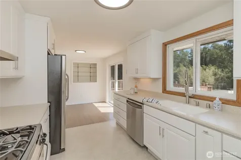 11834 8th Avenue S Seattle WA 98168