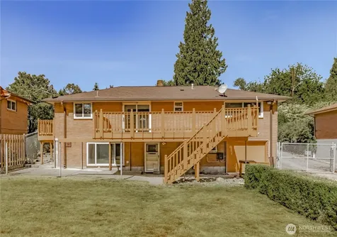 11834 8th Avenue S Seattle WA 98168