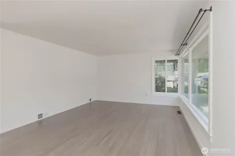 11834 8th Avenue S Seattle WA 98168
