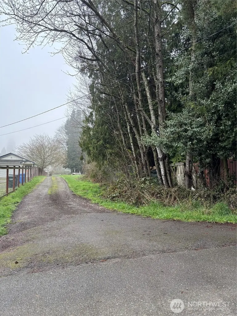 3312 13th St SW Puyallup WA 98373