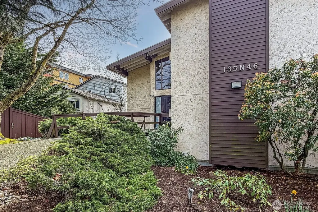 135 N 46th Street Seattle WA 98103