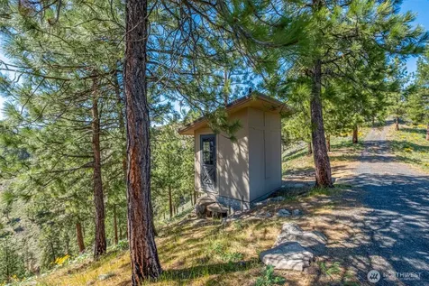 1021 Chicken Farm Lane Cashmere WA 98815