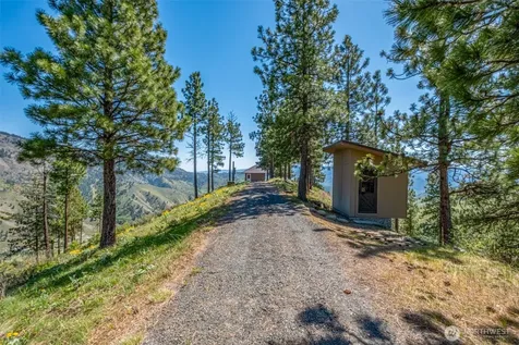 1021 Chicken Farm Lane Cashmere WA 98815