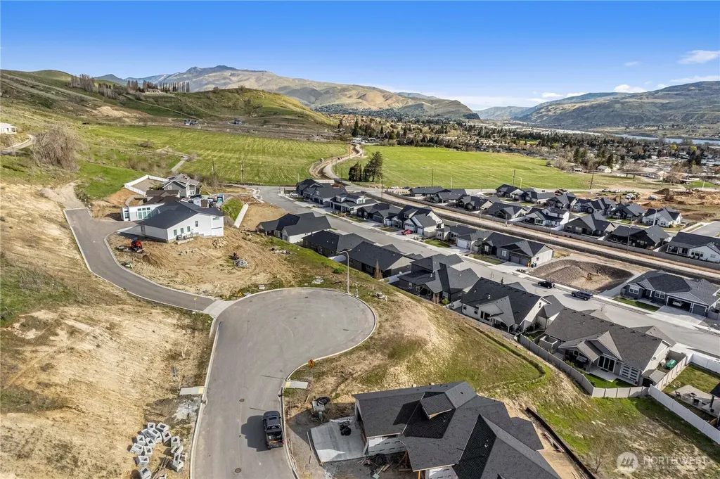 978 Spring Mountain Drive Wenatchee WA 98801