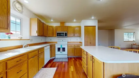 16 River Overlook Street Omak WA 98841