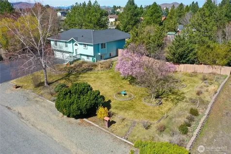 16 River Overlook Street Omak WA 98841