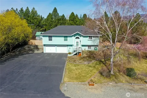 16 River Overlook Street Omak WA 98841