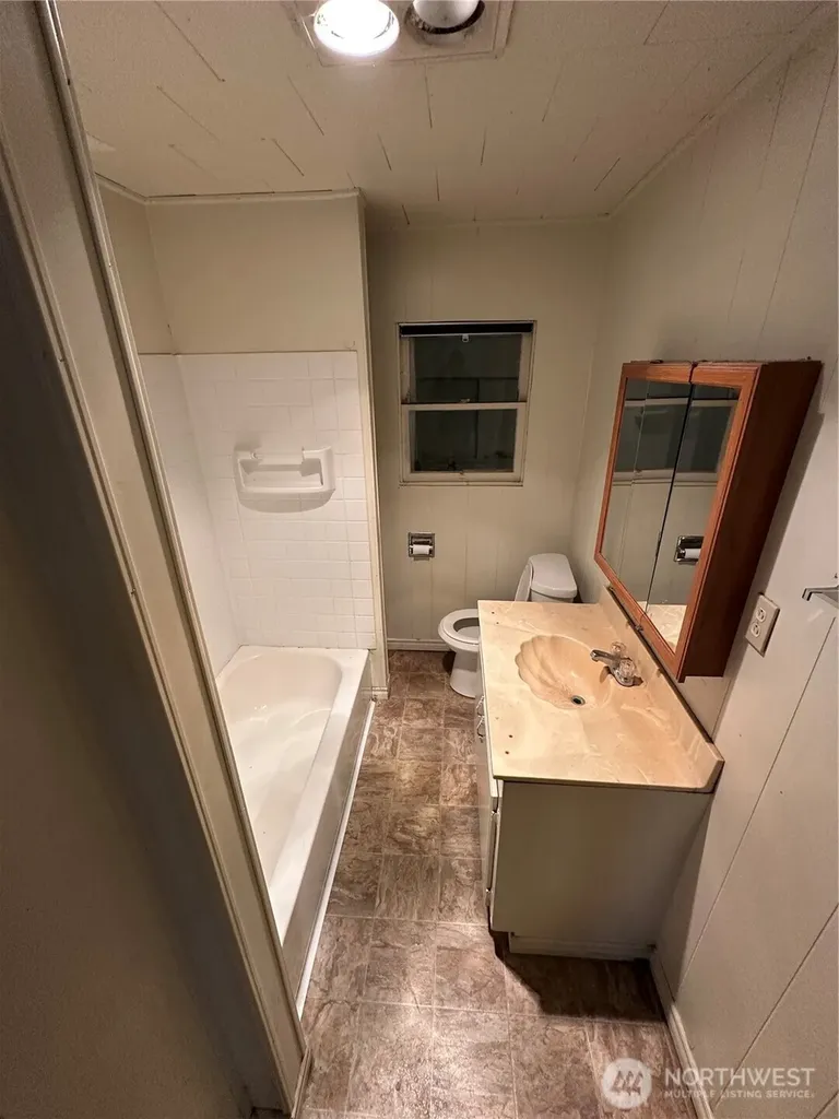 1406 Harrison Avenue Centralia WA 98531