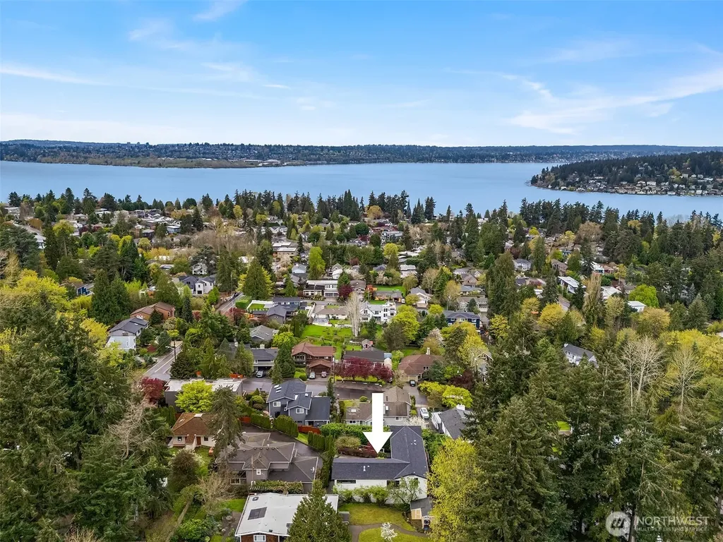 208 19th Avenue Kirkland WA 98033