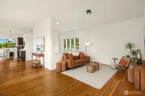208 19th Avenue Kirkland WA 98033